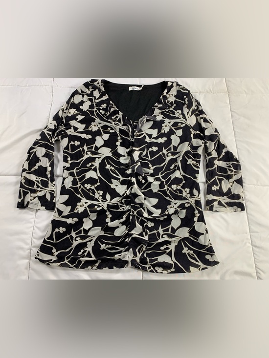 Ricki's Tops - Preloved Ricki’s shirt size XL